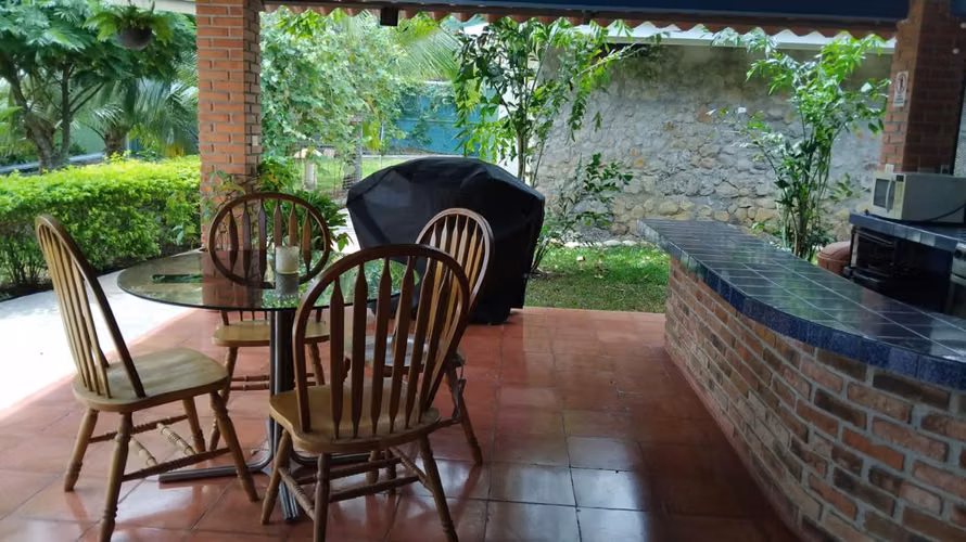 Se alquila hermosa quinta en Turrucares - Imagen 10
