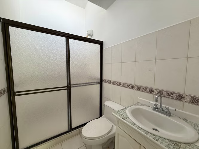 Venta de casa en Condominio La Trinidad de Moravia - Imagen 8