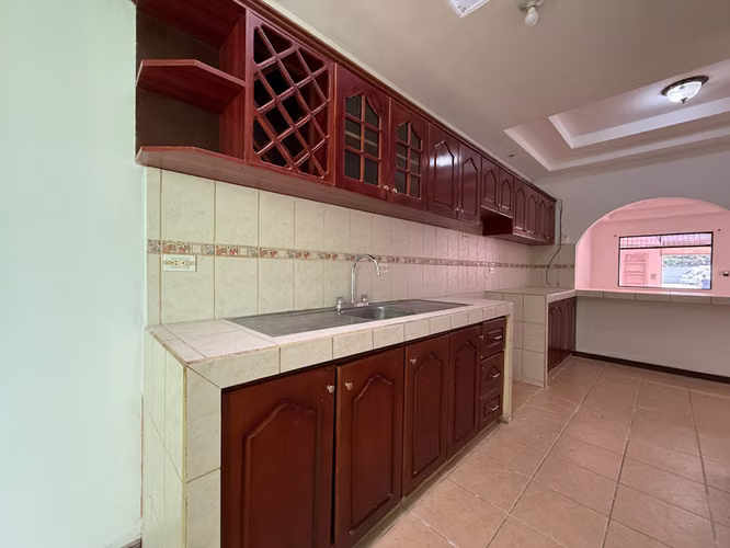 Venta de casa en Condominio La Trinidad de Moravia - Imagen 9