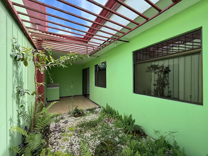 Venta de casa en Condominio La Trinidad de Moravia - Imagen 5