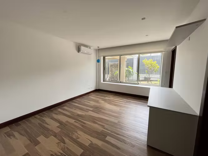 CASA 5 HABITACIONES CON PATIO ALQUILER SAN RAFAEL ESCAZÚ COD EM447 - Imagen 11