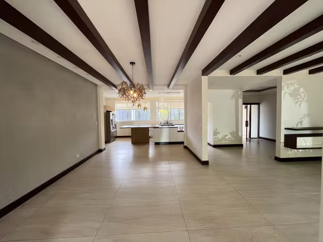 CASA 5 HABITACIONES CON PATIO ALQUILER SAN RAFAEL ESCAZÚ COD EM447 - Imagen 9