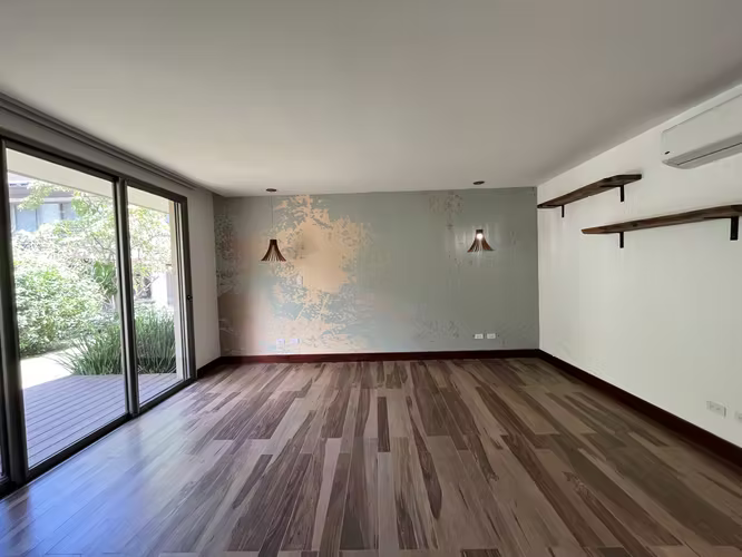 CASA 5 HABITACIONES CON PATIO ALQUILER SAN RAFAEL ESCAZÚ COD EM447 - Imagen 16