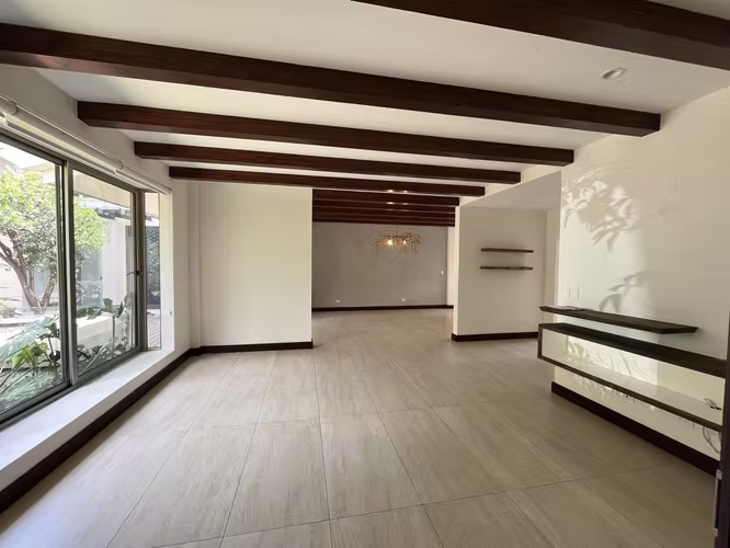 CASA 5 HABITACIONES CON PATIO ALQUILER SAN RAFAEL ESCAZÚ COD EM447 - Imagen 8