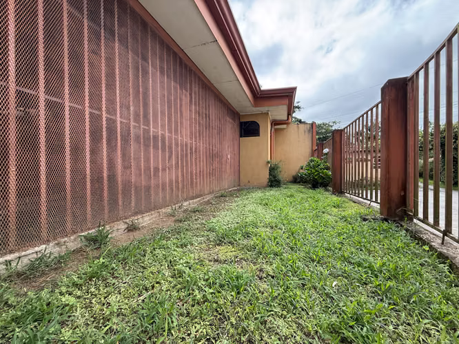 Venta de casa Remate Bancario!, en Urbanización Villa Flores - Imagen 13
