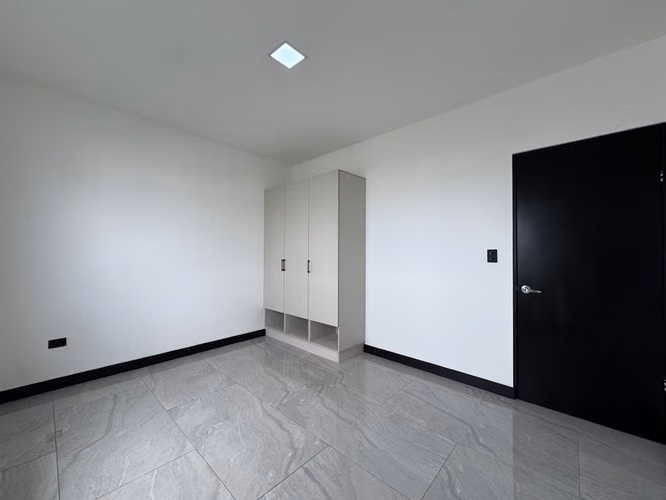 Venta de casa en Condominio a Estrenar con Amplios Espacios - Imagen 10
