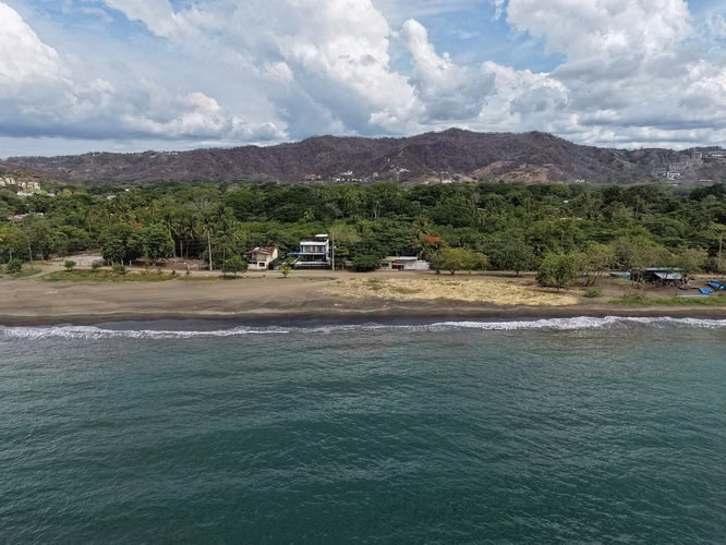 Vista del Barco | Crea tu retiro frente al mar en Costa Rica en Playas del Coco - Imagen 16