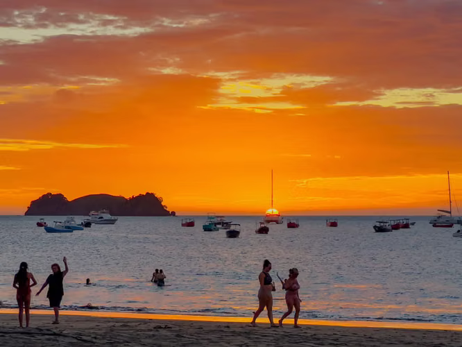 Lote Paraiso Hermoso | Playa Hermosa | Construi la casa de tus suenos cerca de la playa