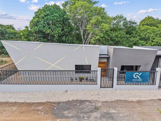 Casa Luma | Casa nueva amueblada con piscina, Playas del Coco