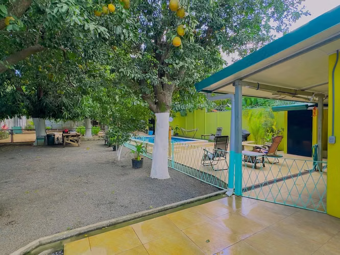Casa Amarilla | Lote grande, a pie de la playa, Automercado y Pacífico - Imagen 13