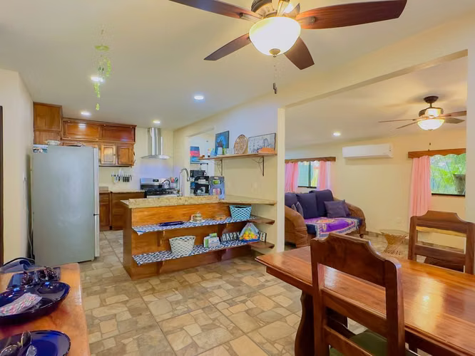 Casa Amarilla | Lote grande, a pie de la playa, Automercado y Pacífico - Imagen 26