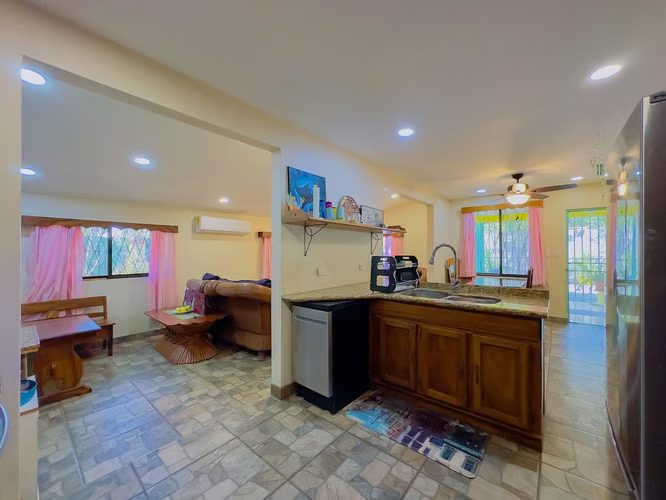 Casa Amarilla | Lote grande, a pie de la playa, Automercado y Pacífico - Imagen 31