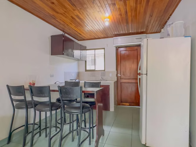 Iguana Rentals | Complejo propio sin HOA, 5 habitaciones - Imagen 13