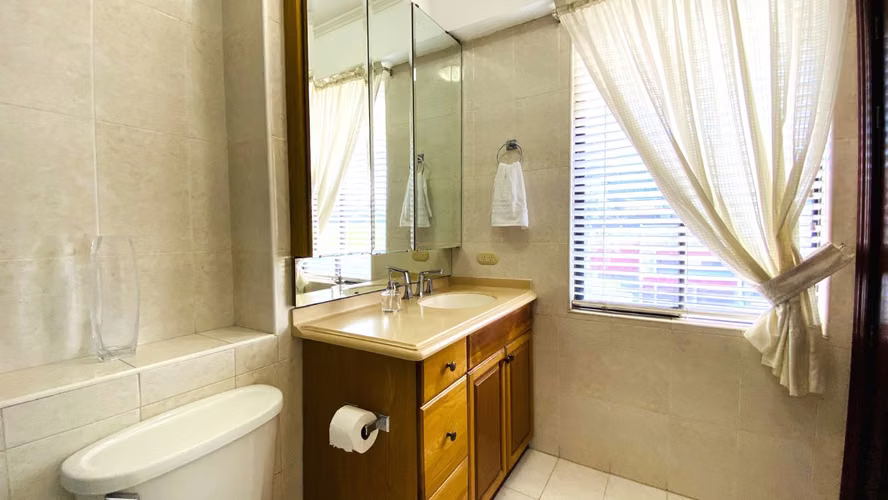 Apartamento Amueblado con Vista, 2 Dorm + Oficina, Parqueo bajo techo, San Rafael de Escazú - Imagen 12