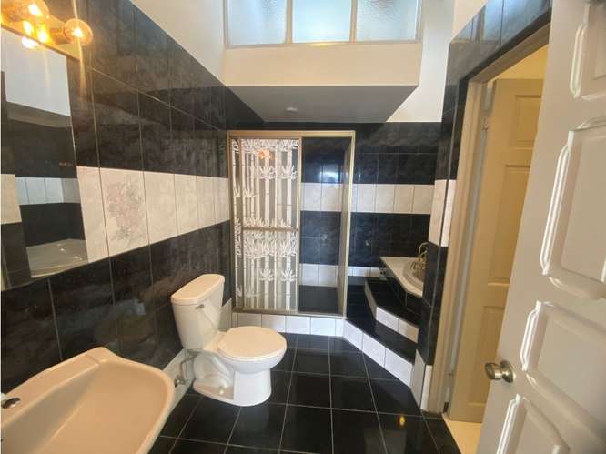 CASA INDEPENDIENTE EN VENTA con hermosa vista | ESCAZÚ - Imagen 17