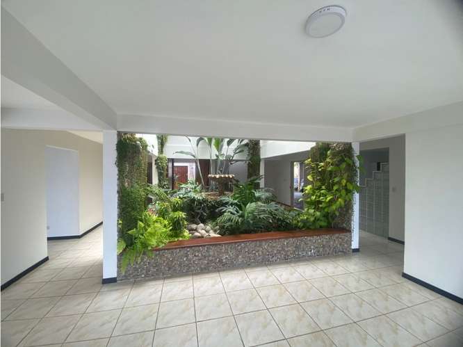 CASA INDEPENDIENTE EN VENTA con hermosa vista | ESCAZÚ - Imagen 5
