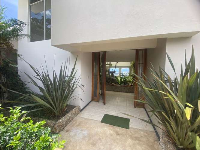 CASA INDEPENDIENTE EN VENTA con hermosa vista | ESCAZÚ - Imagen 4