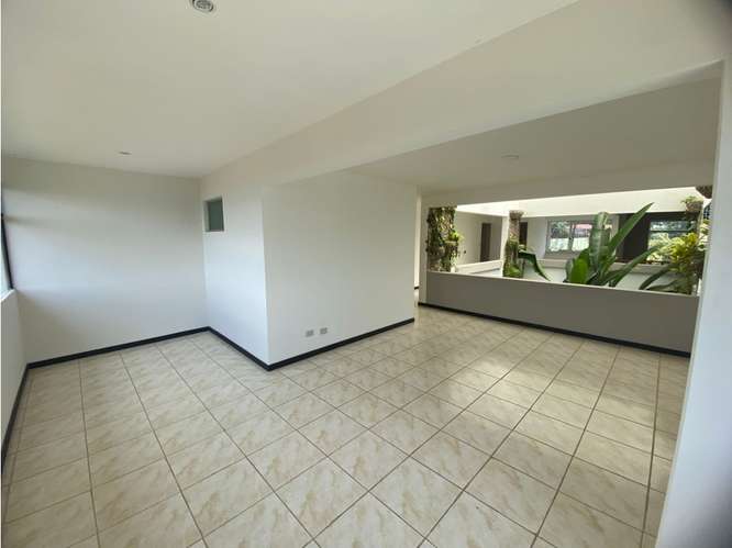 CASA INDEPENDIENTE EN VENTA con hermosa vista | ESCAZÚ - Imagen 7
