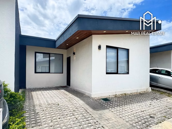 Venta Casa Con Ubicación Estratégica Condominio Al Andaluz La Guácima.