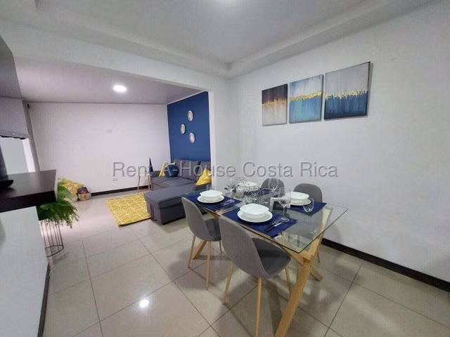 Alquiler de Apartamento AMUEBLADO en Ulloa-Heredia.