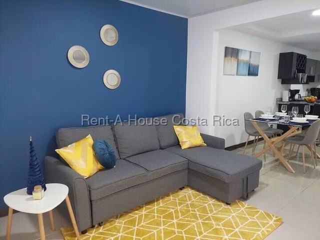 Alquiler de Apartamento AMUEBLADO en Ulloa-Heredia.