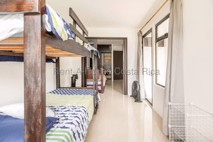 Alquiler de Apartamento AMUEBLADO en Ulloa-Heredia.