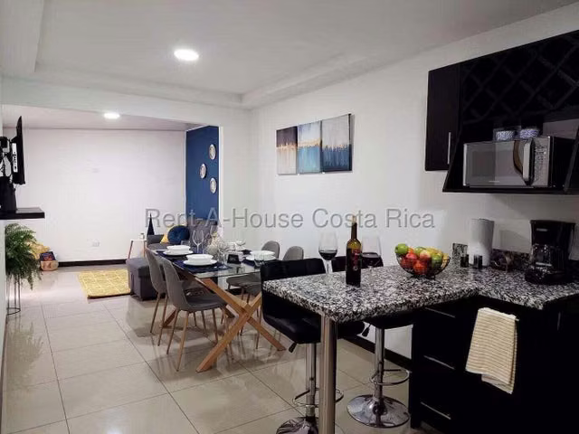 Alquiler de Apartamento AMUEBLADO en Ulloa-Heredia.