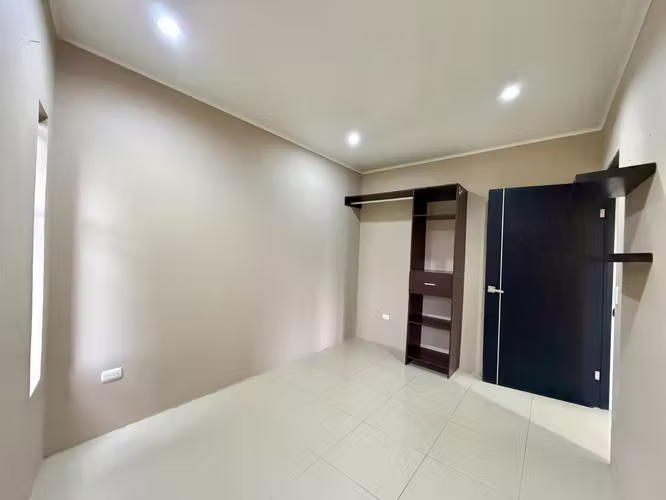 Casa en alquiler en San Isidro de Heredia - Imagen 10