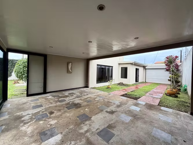Casa en alquiler en San Isidro de Heredia - Imagen 14