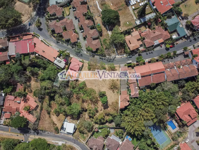 LOTE JABONCILLOS ESCAZU! LOTE PLANO DE 2.640 M2 - Imagen 1