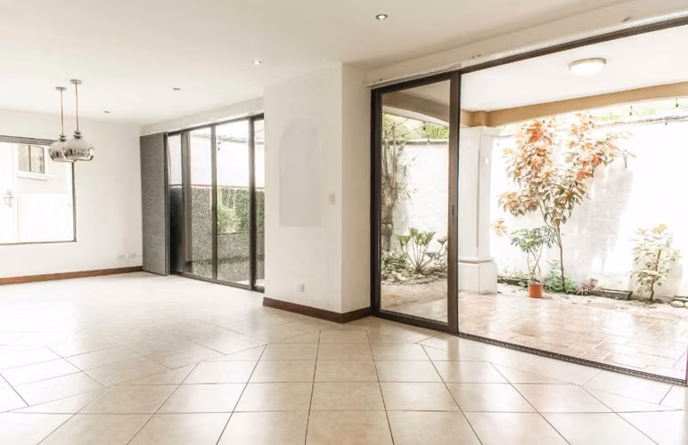 ALQUILER DE CASA EN LINDORA EN CONDOMINIO - Imagen 2