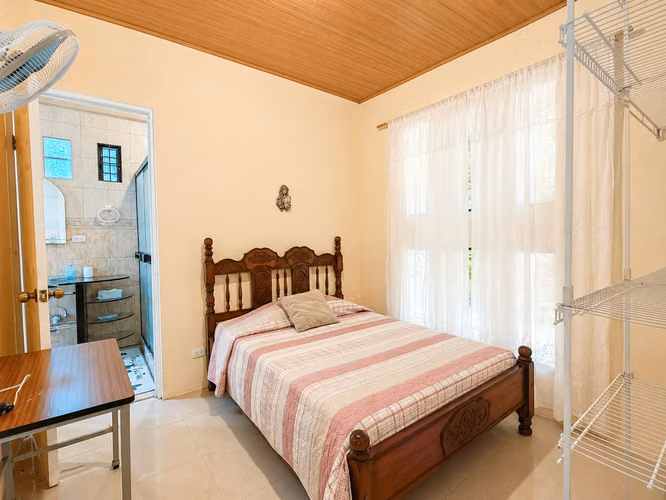 Casa amueblada en alquiler, con vista al Lago Arenal y al Volca, Tilaran.