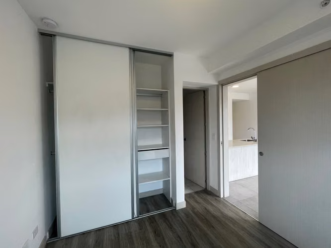 Nucleo, Sabana este, nuevo-fino, L. Blanca, 1 hab, 1 baño, 1 parqueo, full amenidades. - Imagen 8