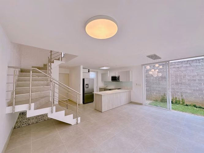 ALQUILER CASA CON LÍNEA BLANCA, CONDOMINIO LA ARBOLEDA, BELÉN, HEREDIA - Imagen 3