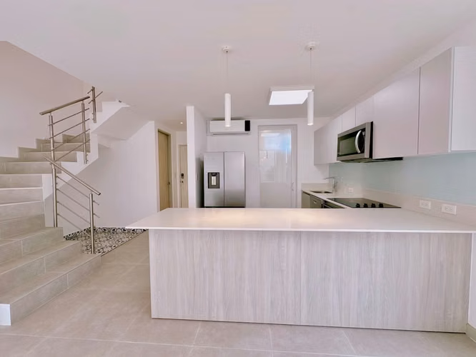 ALQUILER CASA CON LÍNEA BLANCA, CONDOMINIO LA ARBOLEDA, BELÉN, HEREDIA - Imagen 2