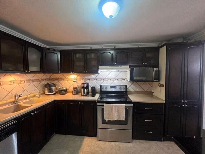 SE VENDE CASA EN DESAMPARADOS,  URBANIZACIÓN POROSALES