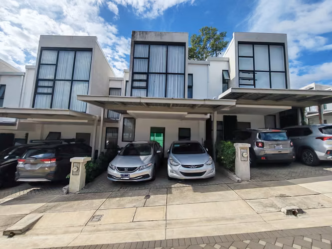 Se alquila hermosa casa con línea blanca en Guachipelín de Escazú. - Imagen 19