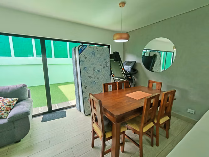 Se alquila hermosa casa con línea blanca en Guachipelín de Escazú. - Imagen 3