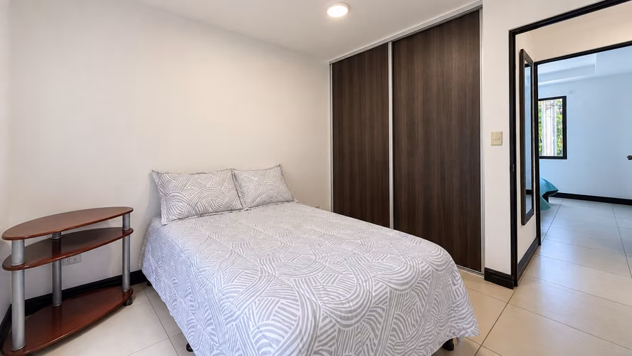 ALQUILER DE APARTAMENTO AMUEBLADO Y EQUIPADO EN TORRES DEL SOL, TRES RÍOS