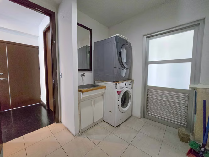 Apartamento en 1er nivel con terraza grande en Bello Horizonte Escazú - Imagen 5