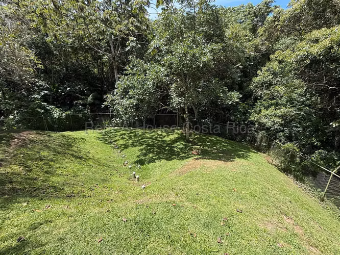Venta de apartamento en Sabanilla Montes de Oca - Imagen 11