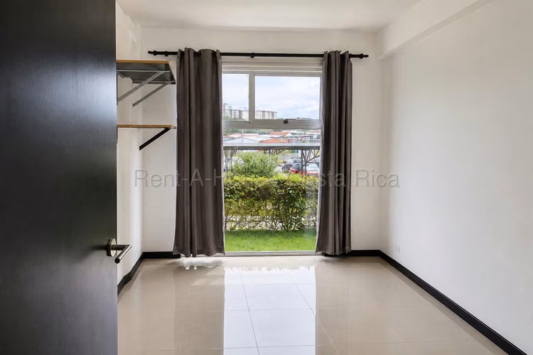 Alquiler apartamento en primer piso linea blanca  en Torres de Granadilla Curridabat - Imagen 9