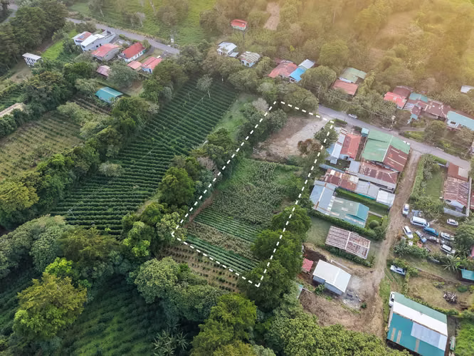 VENDO EXCLUSIVA PROPIEDAD MONTEVERDE 3000m2 - Imagen 2