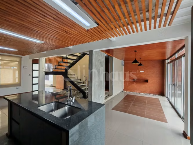 Venta de casa independiente dentro de residencial en Bello Horizonte - Imagen 3