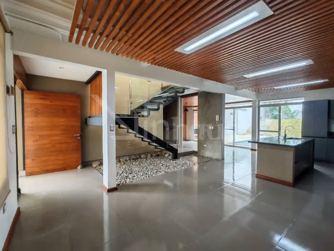 Venta de casa independiente dentro de residencial en Bello Horizonte - Imagen 4