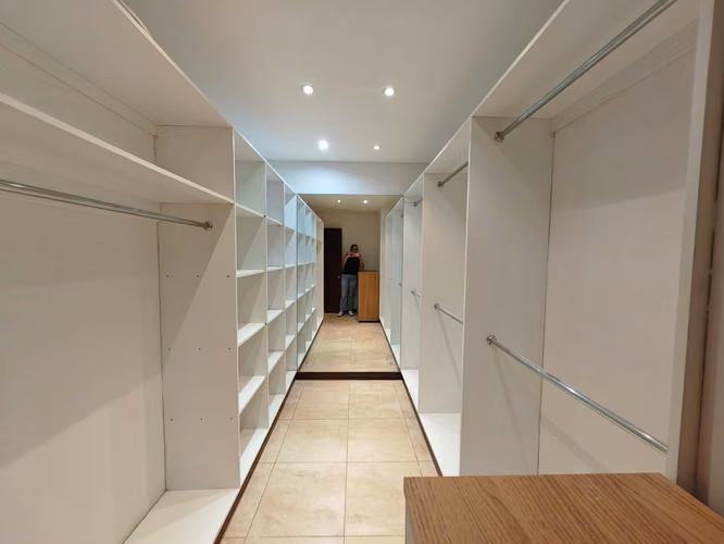 Casa de alquiler en condominio de Santa Ana. Con línea blanca - Imagen 10
