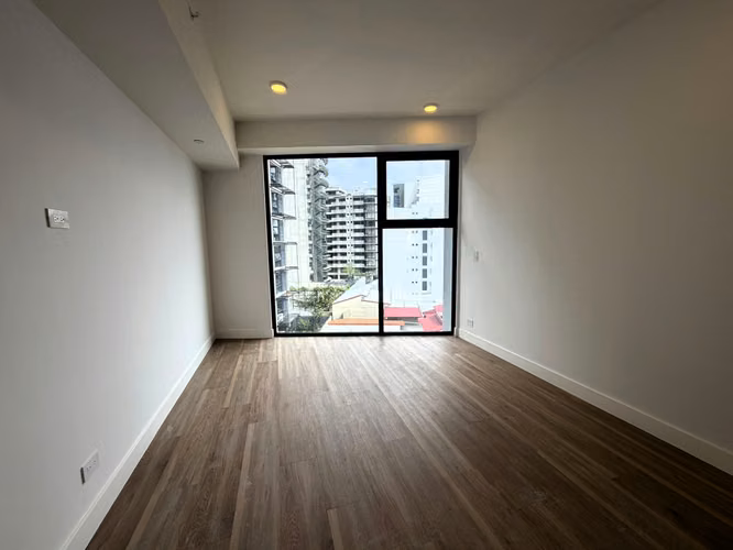 APARTAMENTO EN ROHRMOSER. TORRE PARKWOOD NUNCIATURA.