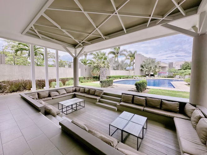 HERMOSA Y MODERNA CASA EN ALQUILER CON LINEA BLANCA, RIBERA DE BELEN - Imagen 19