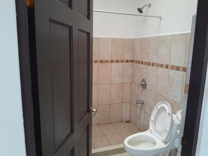 Alquilo casa en Condominio la Rueda, Guarco de Cartago