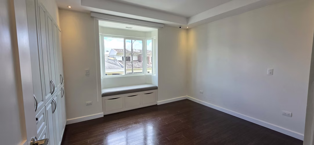 Casa en venta en Condominio Montealto, Cartago | 5 habitaciones, jardín y excelentes acabados